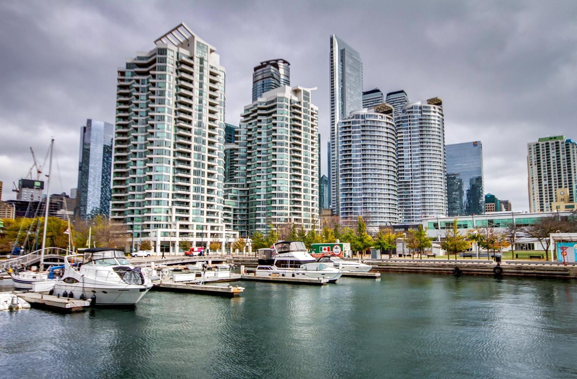 Luxury Condo Living Downtown Toronto Exterior photo