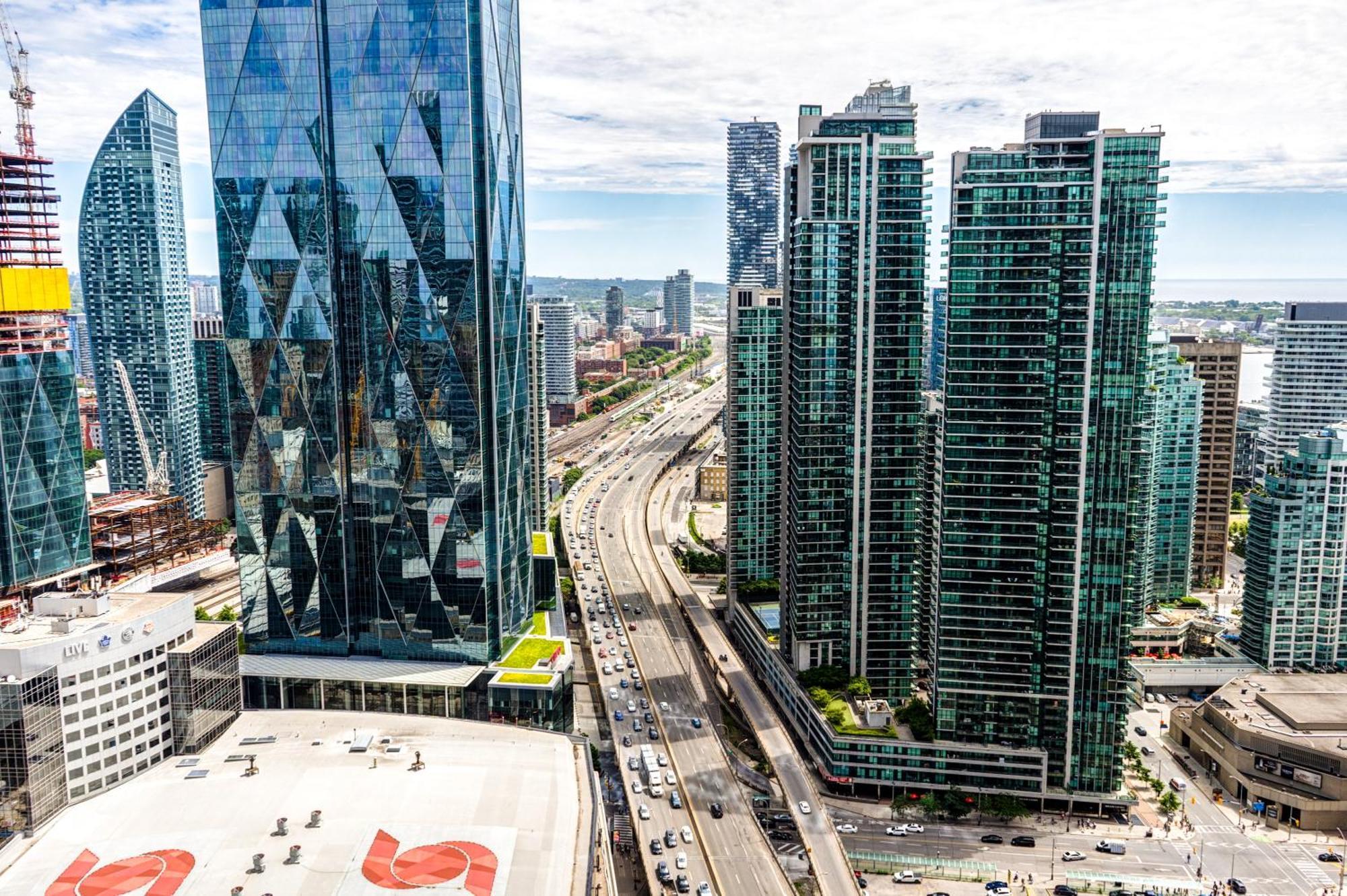 Luxury Condo Living Downtown Toronto Exterior photo